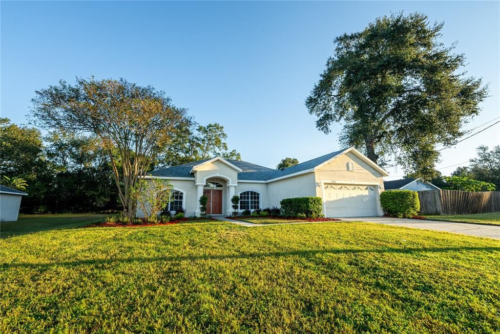 For Sale: $435,000 (3 beds, 2 baths, 1868 Square Feet)