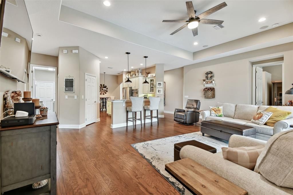 Active With Contract: $695,000 (4 beds, 3 baths, 2665 Square Feet)