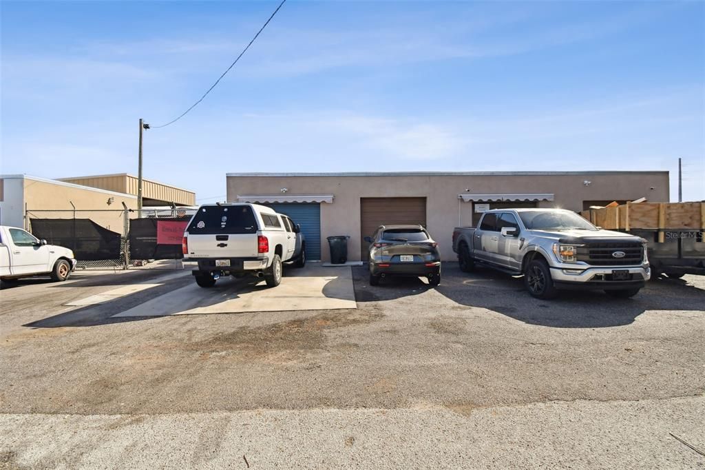 Pinellas Park Flex Space offered by GoCommercial