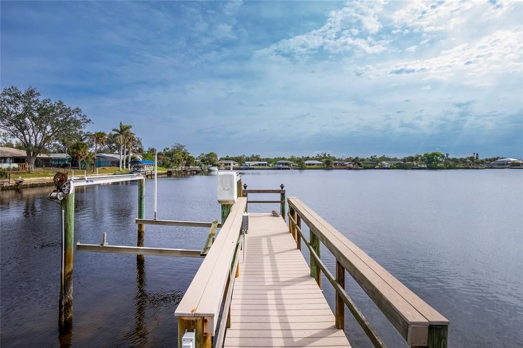 出租: $4,800 (3 贝兹, 2 浴室, 2810 平方英尺)