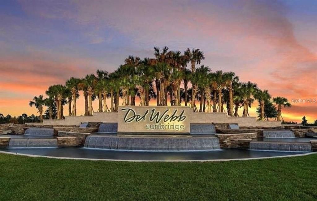 The Del Webb Sunbridge front entry fountain