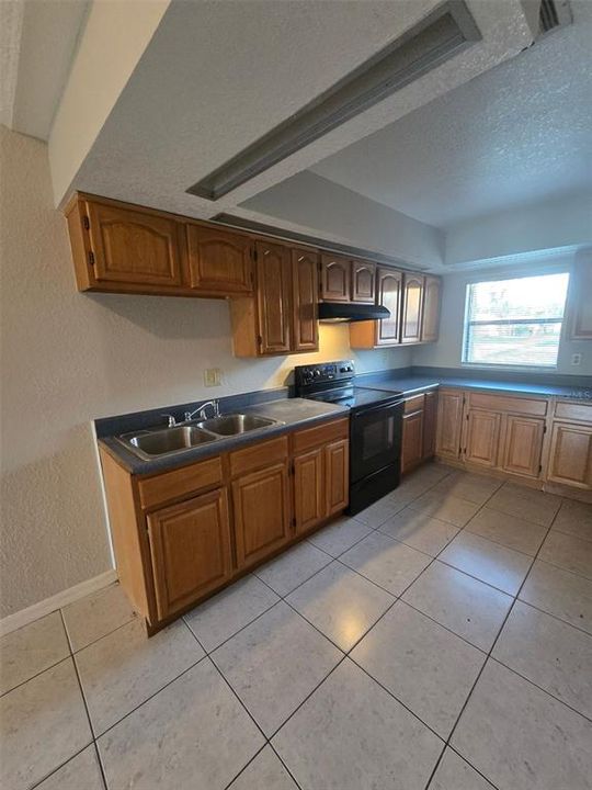 For Rent: $1,795 (3 beds, 2 baths, 1329 Square Feet)