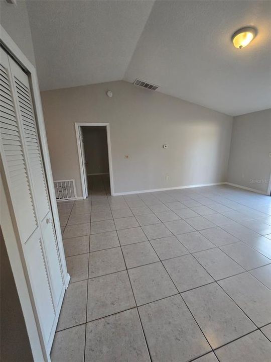 For Rent: $1,795 (3 beds, 2 baths, 1329 Square Feet)