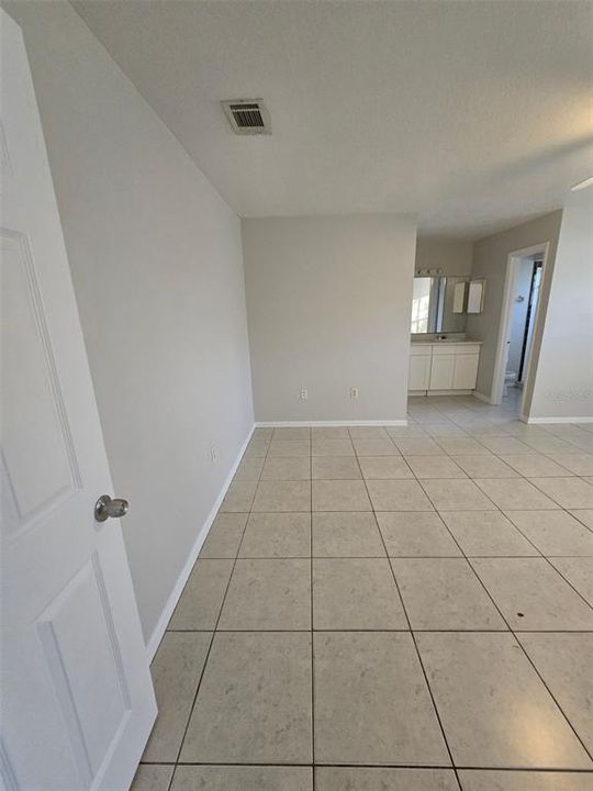 For Rent: $1,795 (3 beds, 2 baths, 1329 Square Feet)