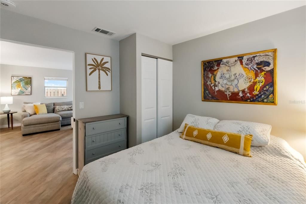 Active With Contract: $1,069,000 (3 beds, 2 baths, 1267 Square Feet)