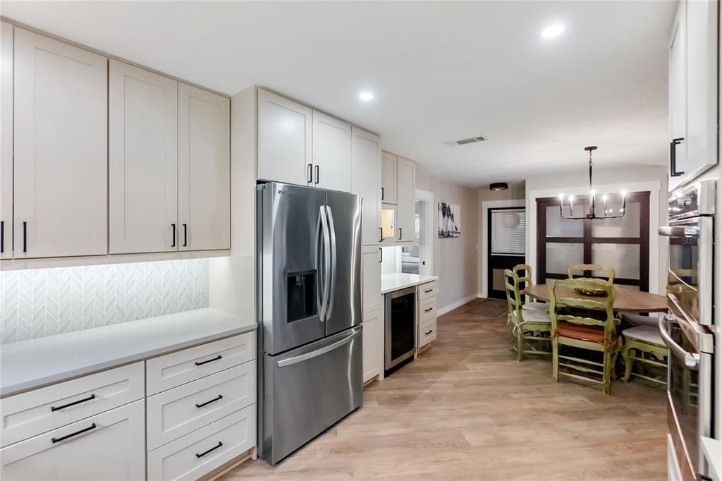 Active With Contract: $1,069,000 (3 beds, 2 baths, 1267 Square Feet)