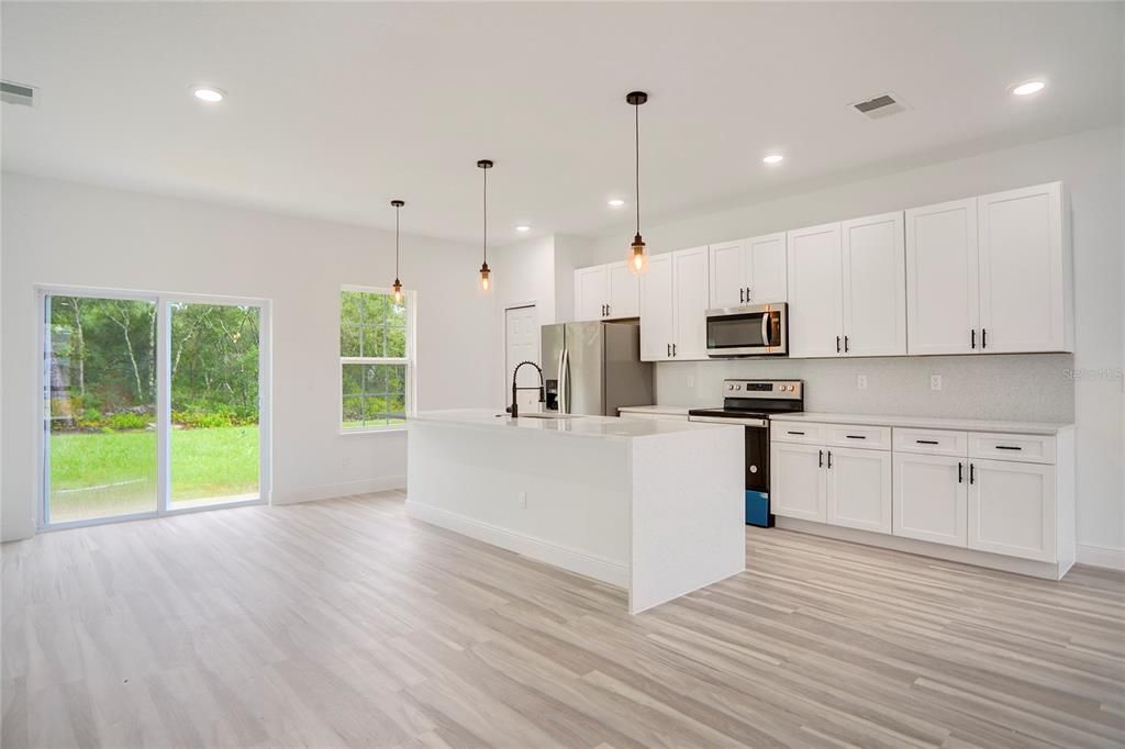 Kitchen / Dinning room