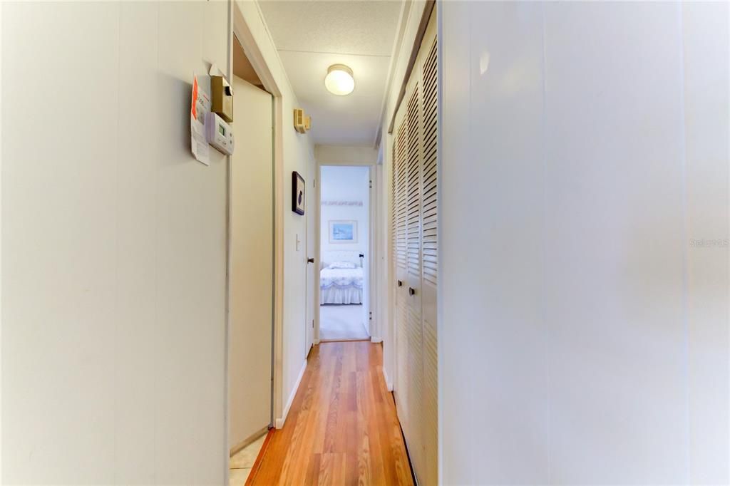 Active With Contract: $140,000 (2 beds, 2 baths, 860 Square Feet)