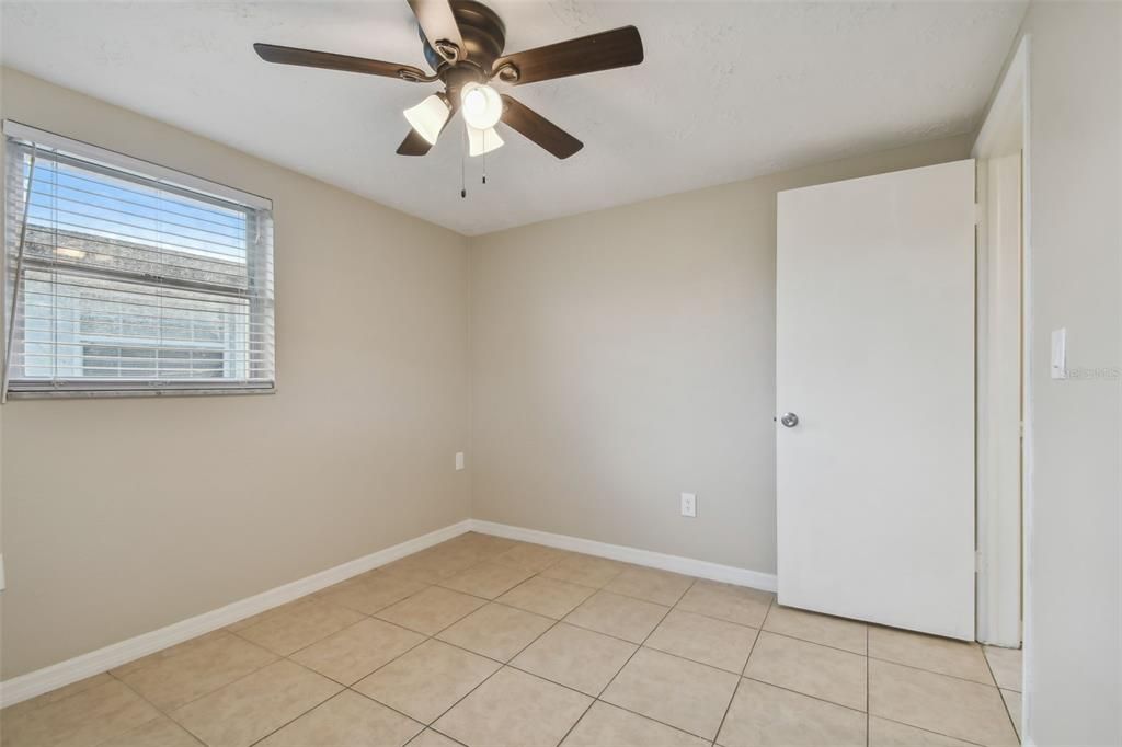 For Sale: $290,000 (2 beds, 1 baths, 1096 Square Feet)