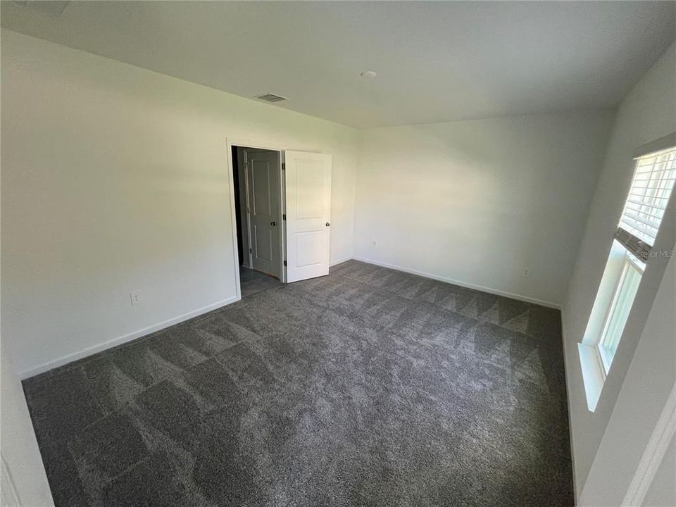 For Rent: $2,300 (3 beds, 2 baths, 1432 Square Feet)