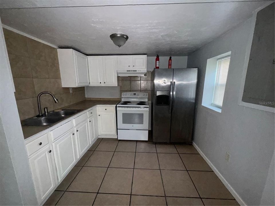 For Rent: $1,300 (2 beds, 1 baths, 650 Square Feet)