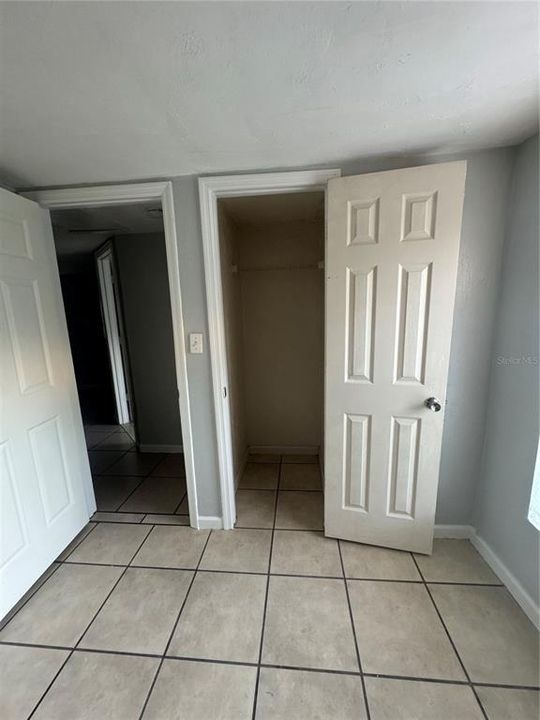 For Rent: $1,300 (2 beds, 1 baths, 650 Square Feet)