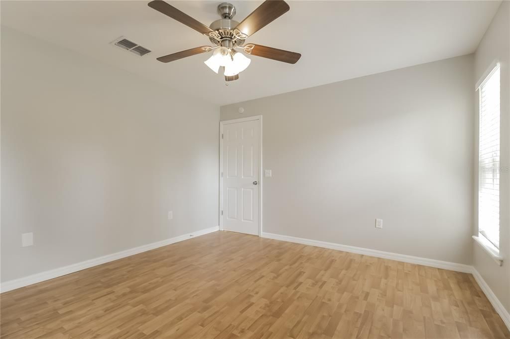 For Rent: $2,030 (3 beds, 2 baths, 1233 Square Feet)