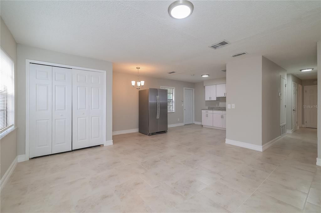 For Rent: $2,190 (3 beds, 2 baths, 1320 Square Feet)