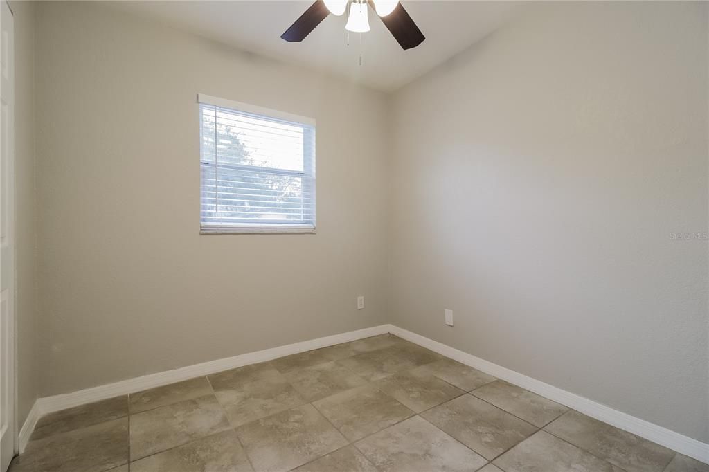 For Rent: $2,025 (3 beds, 1 baths, 1386 Square Feet)