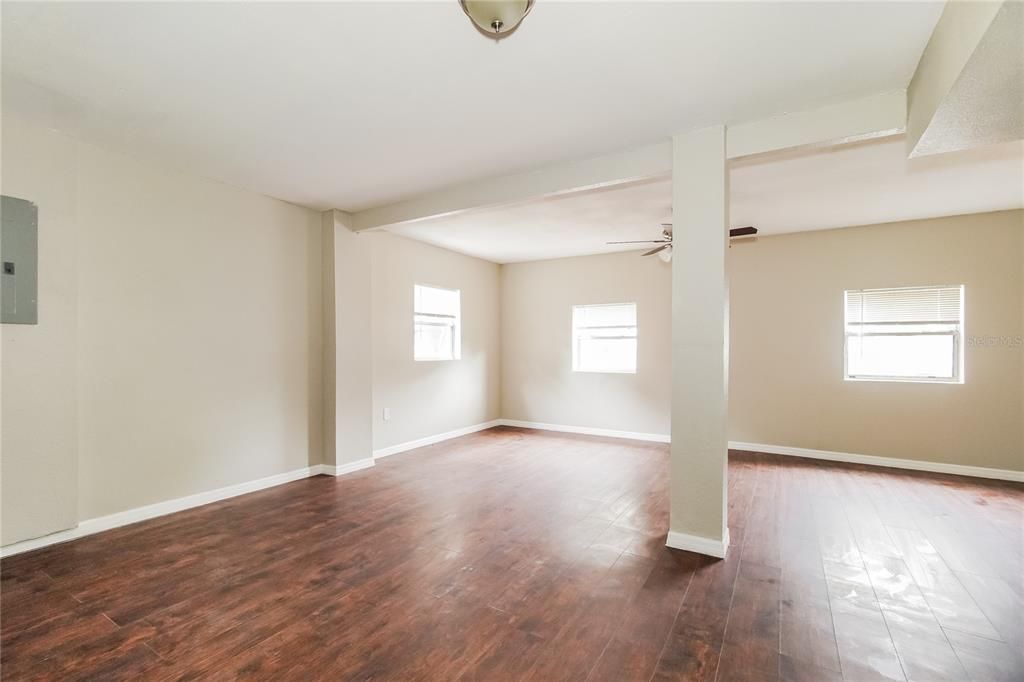 For Rent: $2,030 (3 beds, 2 baths, 1604 Square Feet)