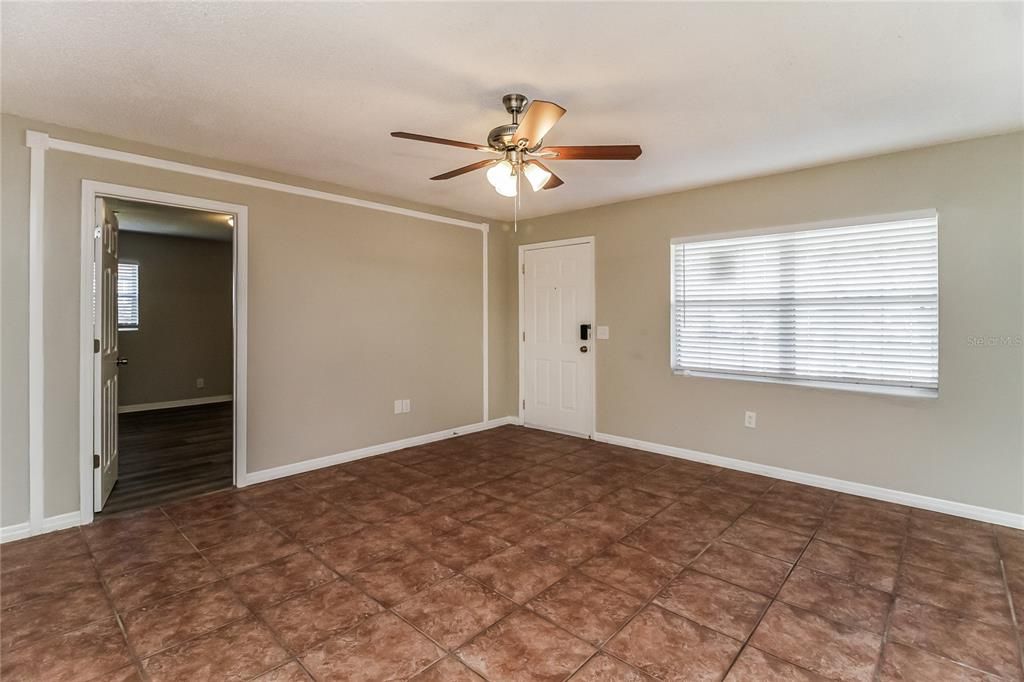 For Rent: $2,145 (4 beds, 2 baths, 1296 Square Feet)