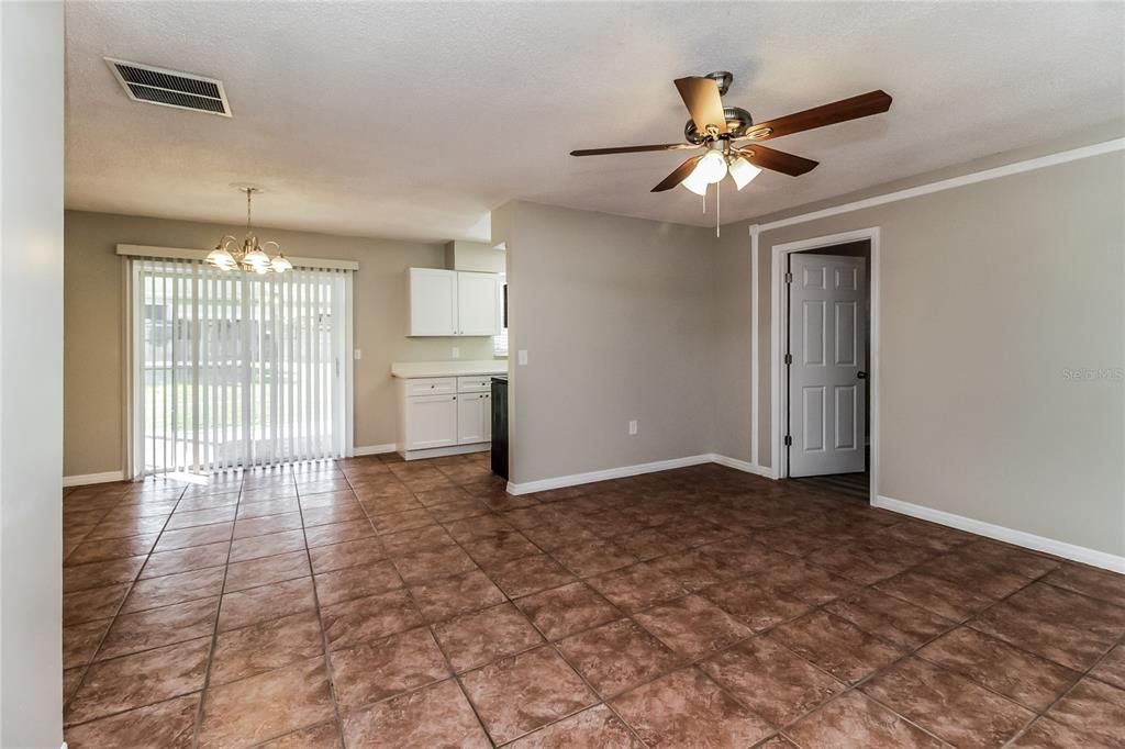 For Rent: $2,145 (4 beds, 2 baths, 1296 Square Feet)