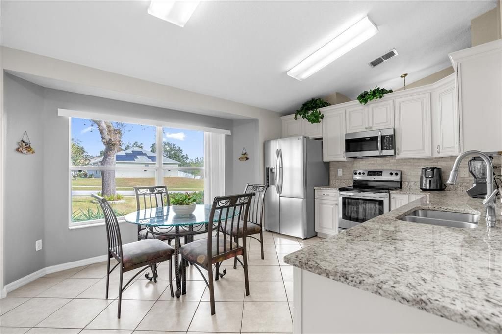 Kitchen/Breakfast Nook