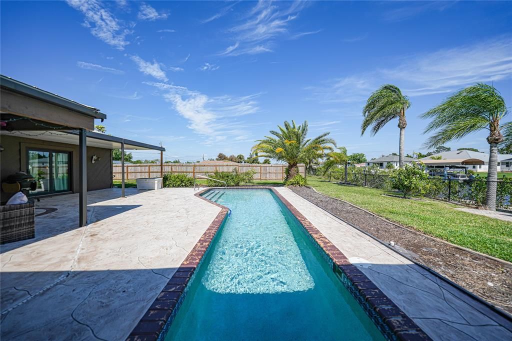 For Sale: $649,800 (4 beds, 2 baths, 2144 Square Feet)