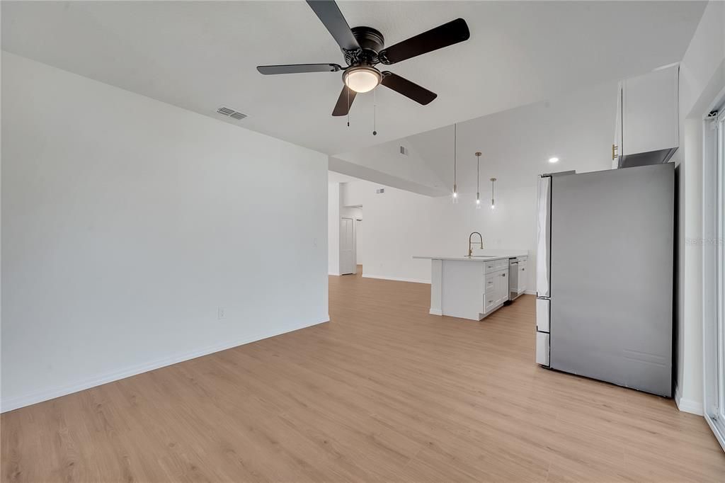 For Sale: $375,000 (3 beds, 2 baths, 1457 Square Feet)