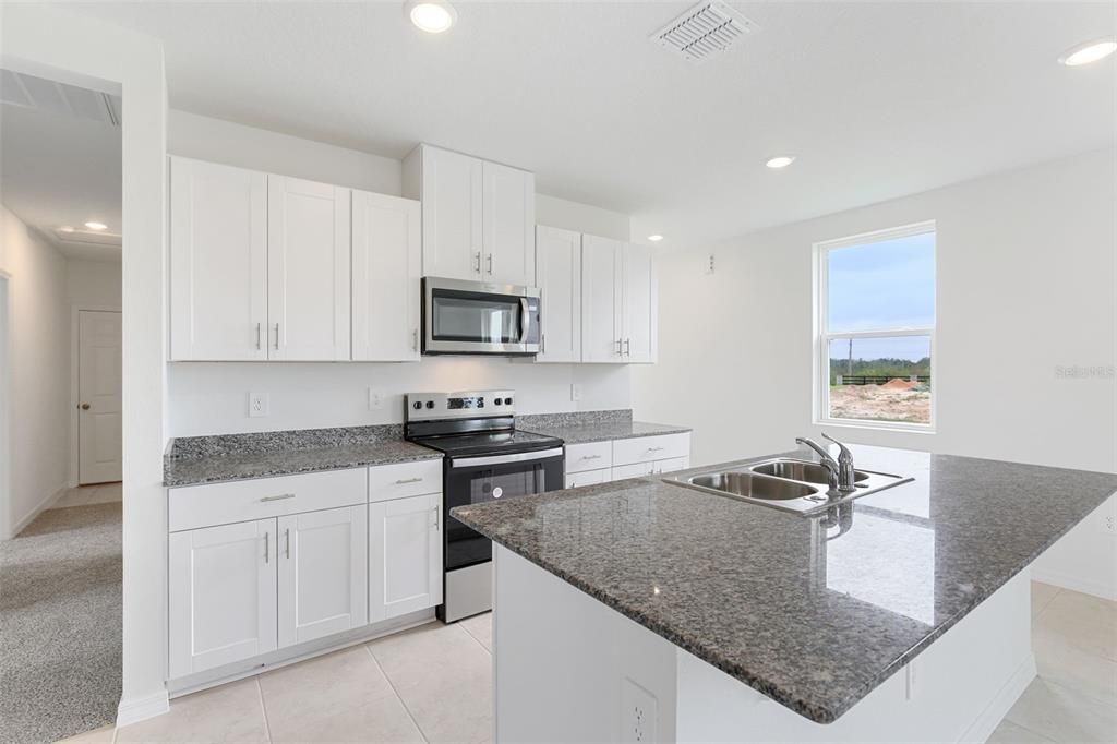 For Sale: $341,805 (4 beds, 2 baths, 1607 Square Feet)