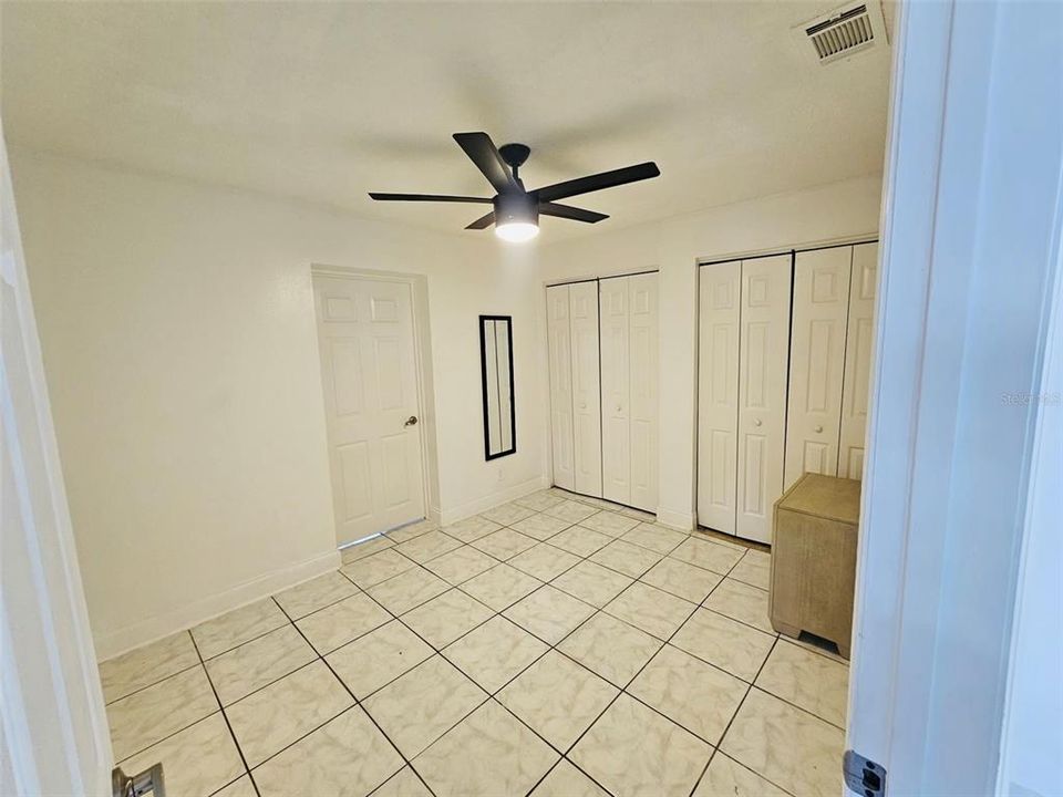 For Rent: $1,800 (2 beds, 1 baths, 650 Square Feet)