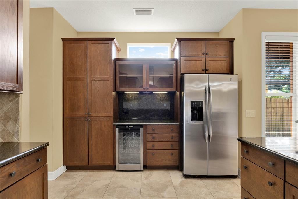 For Rent: $3,000 (2 beds, 2 baths, 1808 Square Feet)