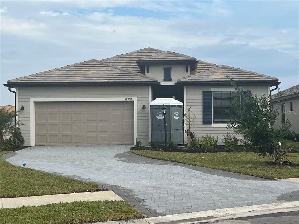 Recently Sold: $541,596 (3 beds, 3 baths, 2201 Square Feet)