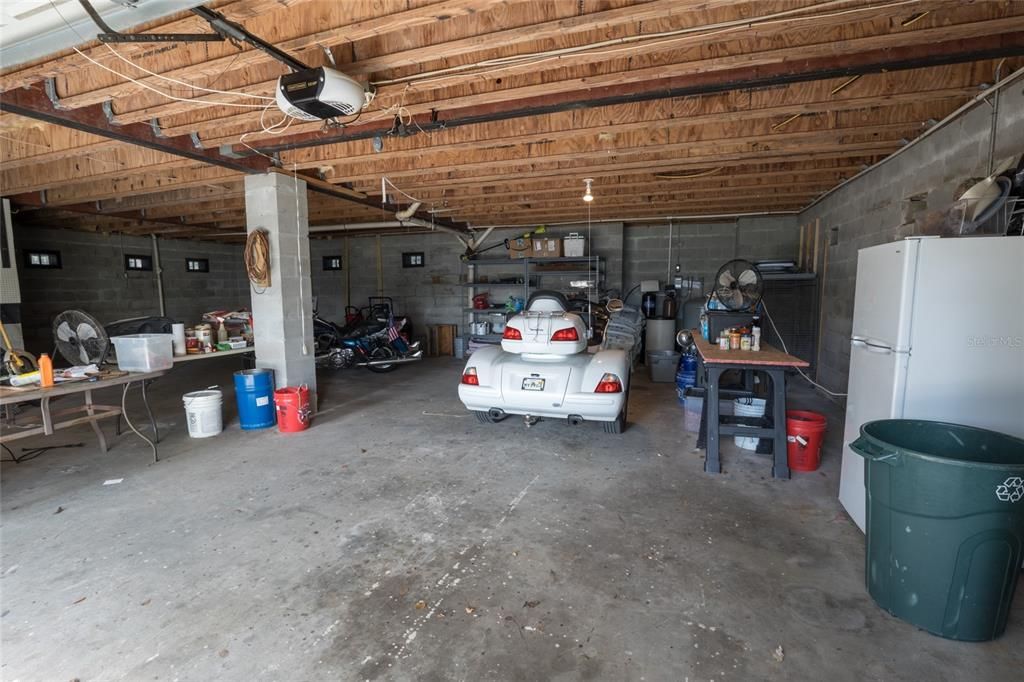 Garage/Workshop