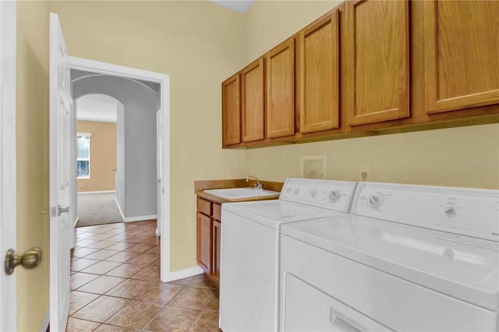 For Sale: $379,000 (3 beds, 2 baths, 2259 Square Feet)