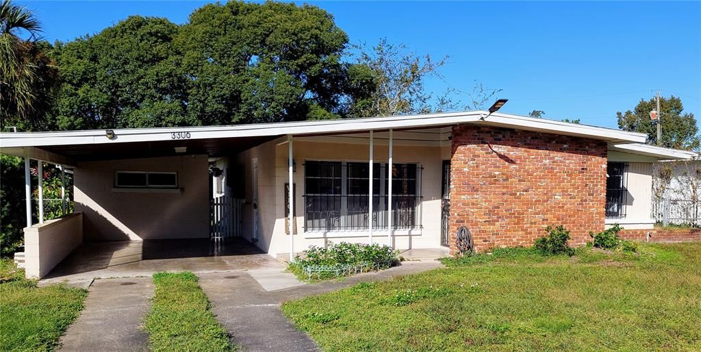 For Rent: $2,100 (3 beds, 2 baths, 1268 Square Feet)