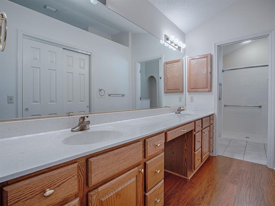 For Sale: $339,000 (3 beds, 2 baths, 1905 Square Feet)