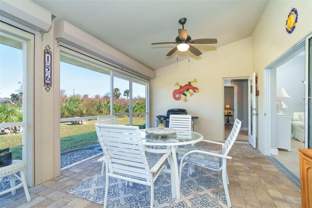 Guest lanai door to bedrooms & bathroom