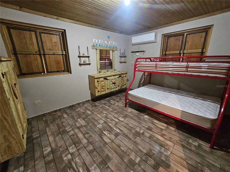 En Venta: $345,000 (3 camas, 2 baños, 1700 Pies cuadrados)