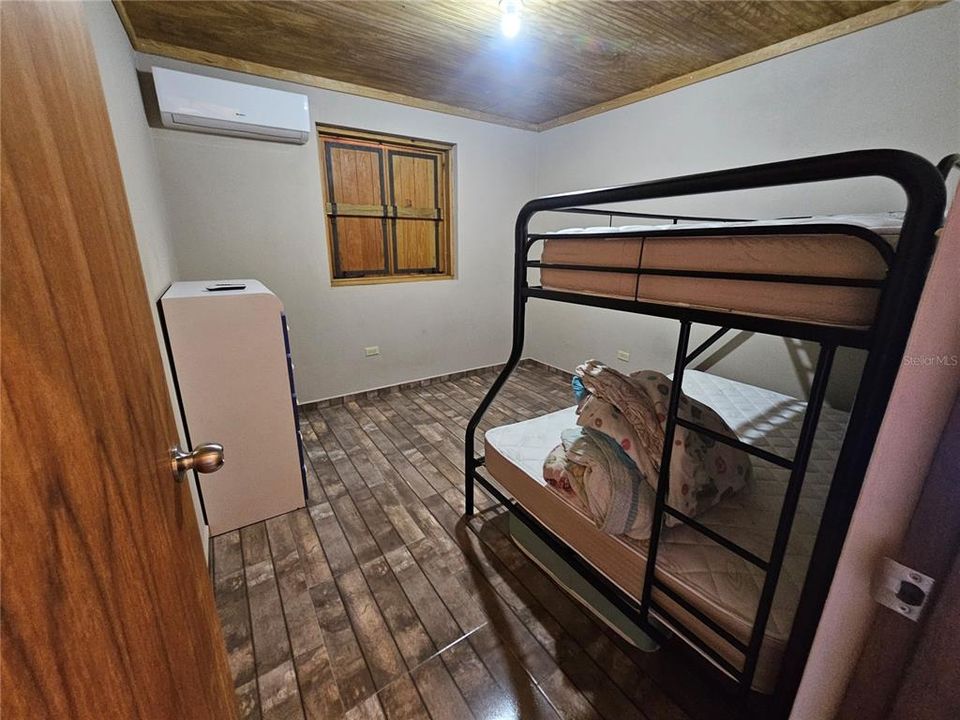 En Venta: $345,000 (3 camas, 2 baños, 1700 Pies cuadrados)