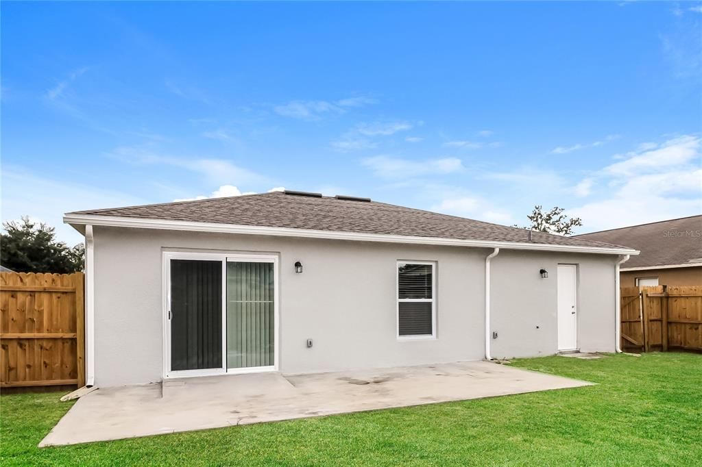 For Rent: $2,405 (3 beds, 2 baths, 1472 Square Feet)