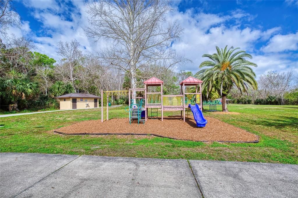 For Sale: $480,000 (3 beds, 2 baths, 2176 Square Feet)