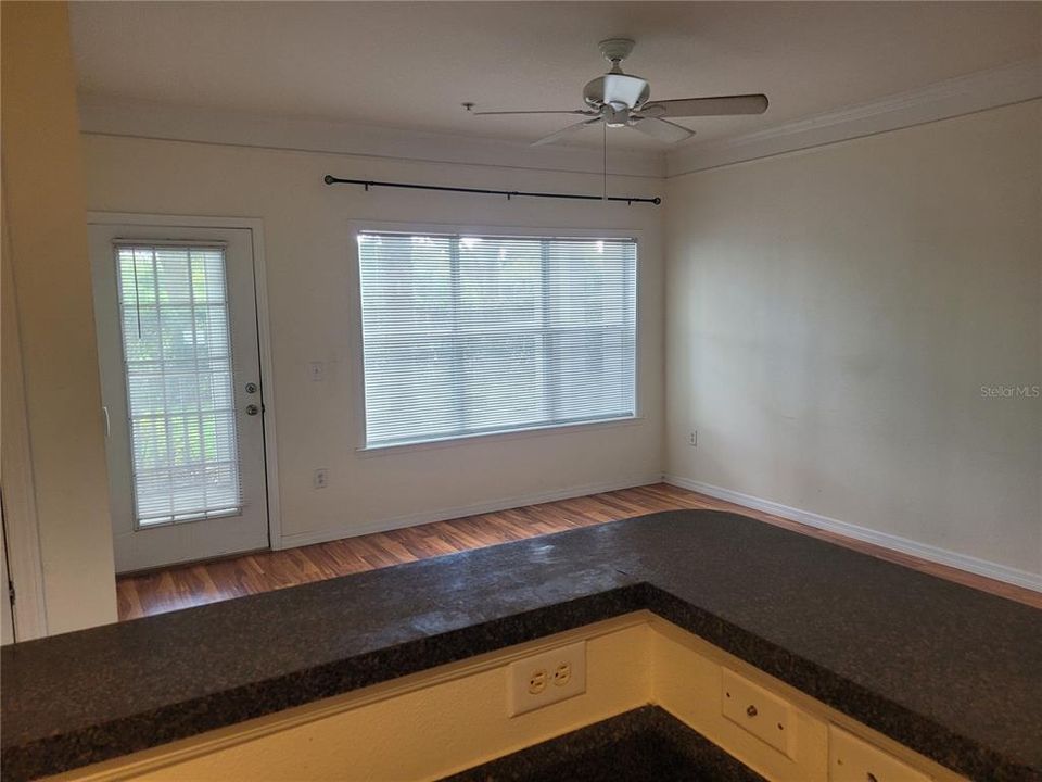 For Rent: $1,400 (1 beds, 1 baths, 750 Square Feet)