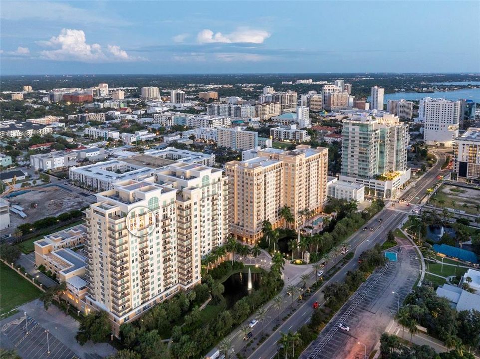 Experience world-class sweeping Sarasota Bay views