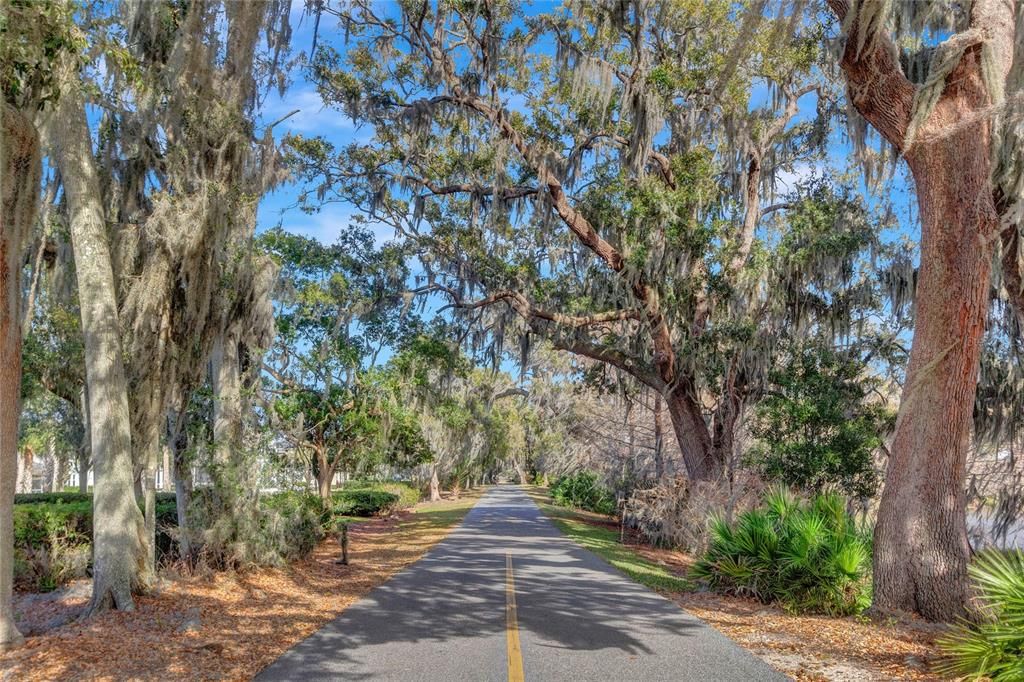 Oakland Park Amenities