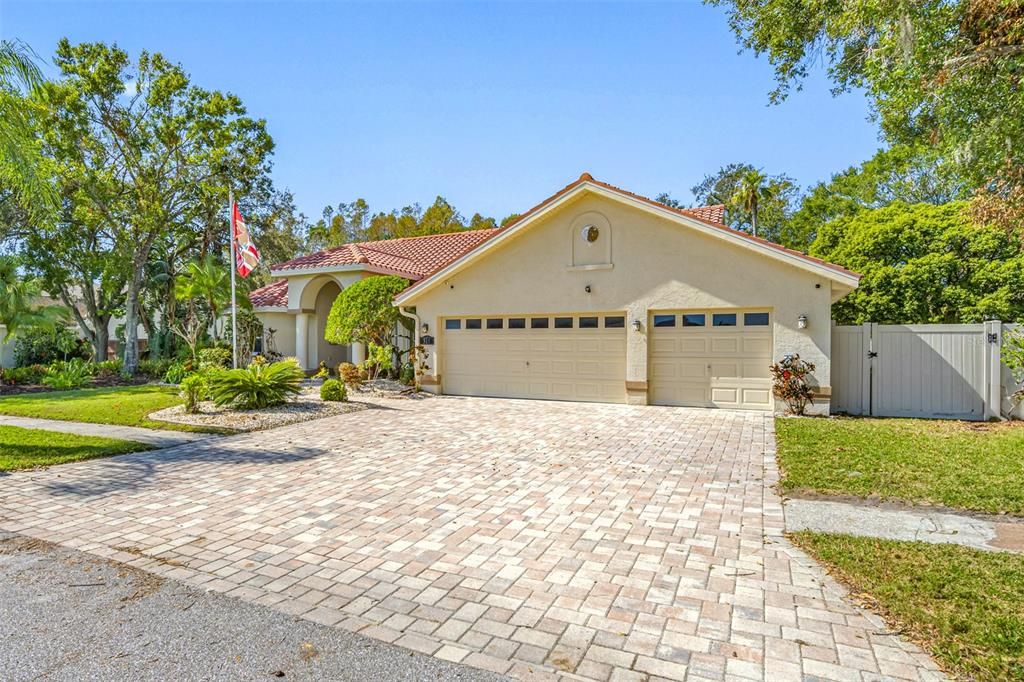 For Sale: $582,000 (3 beds, 2 baths, 1873 Square Feet)