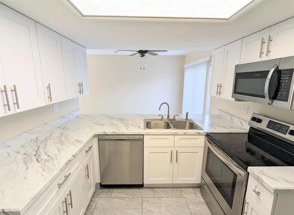 For Sale: $260,000 (3 beds, 1 baths, 1256 Square Feet)