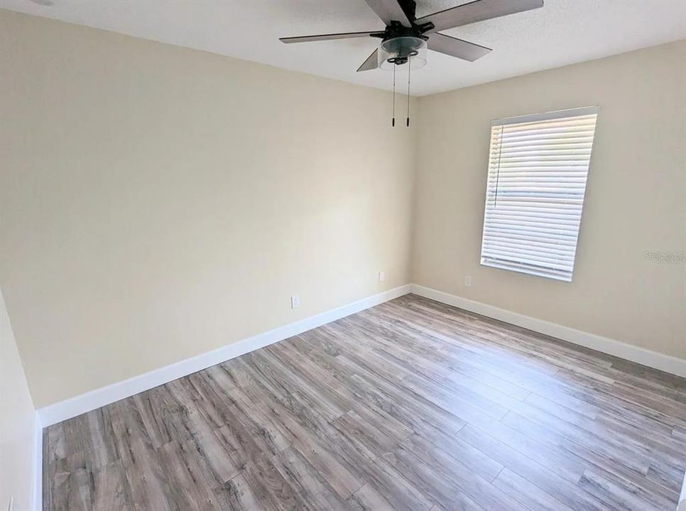 For Sale: $260,000 (3 beds, 1 baths, 1256 Square Feet)