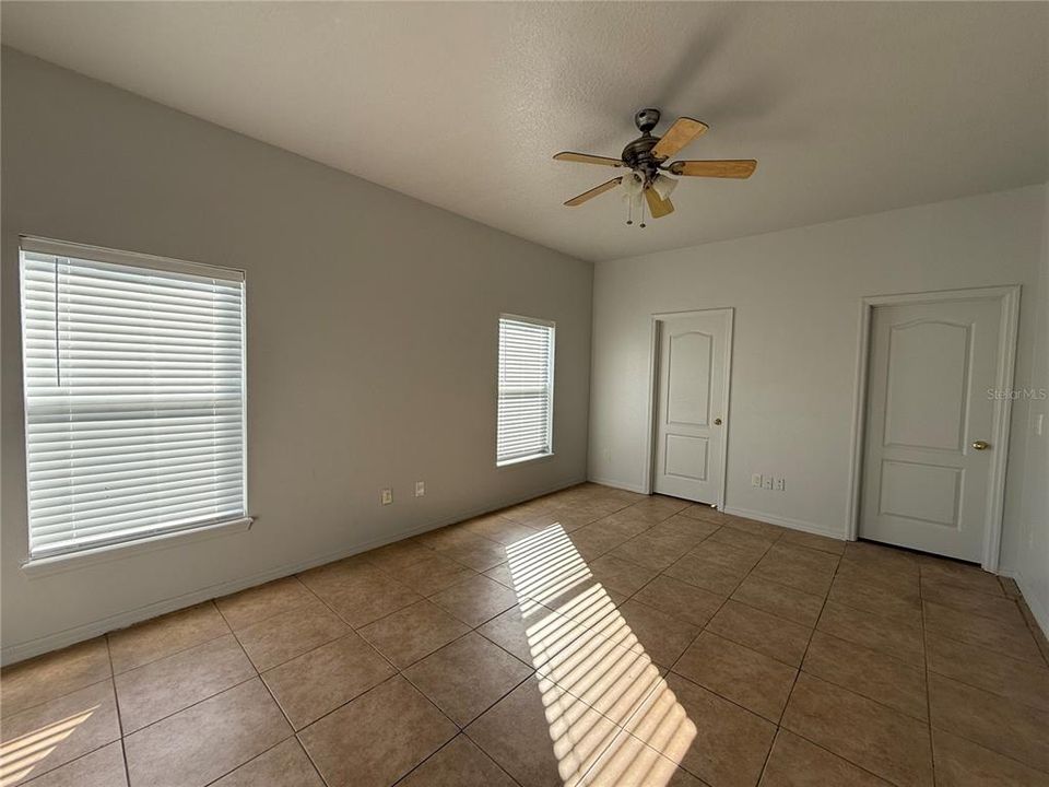 For Rent: $2,400 (3 beds, 2 baths, 1751 Square Feet)