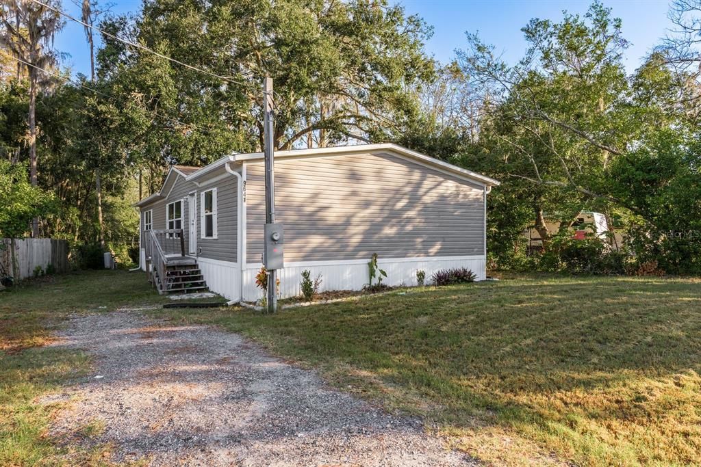 For Sale: $220,000 (3 beds, 2 baths, 1512 Square Feet)