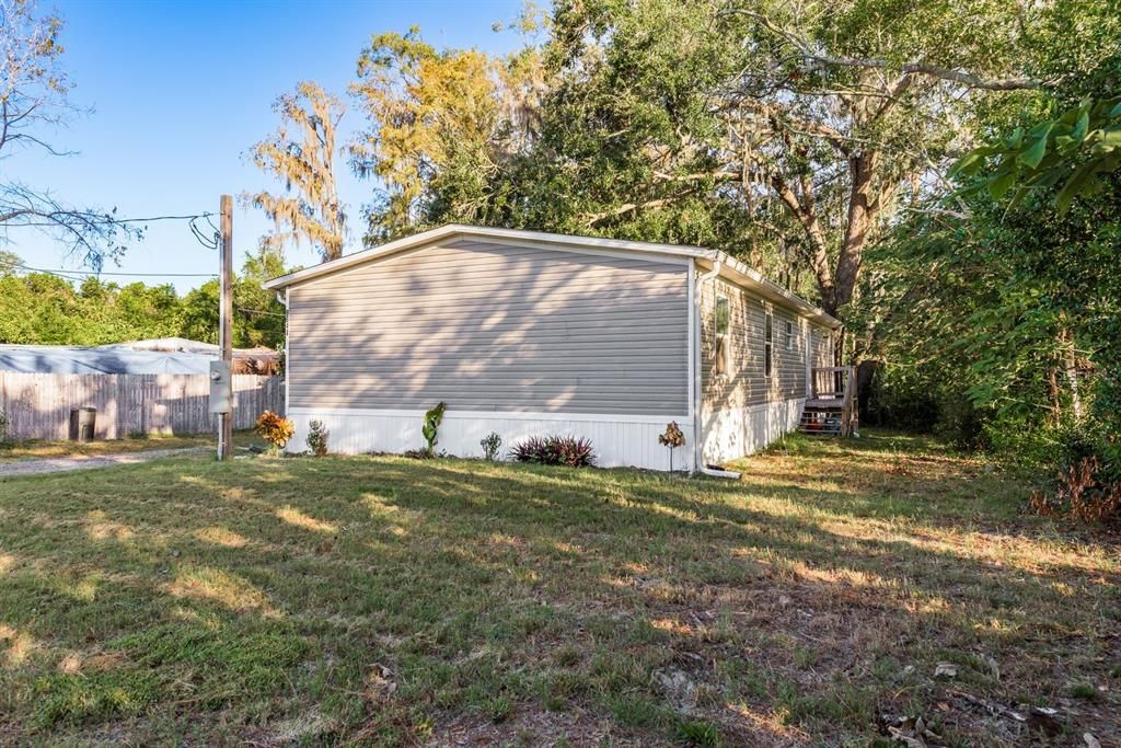 For Sale: $220,000 (3 beds, 2 baths, 1512 Square Feet)