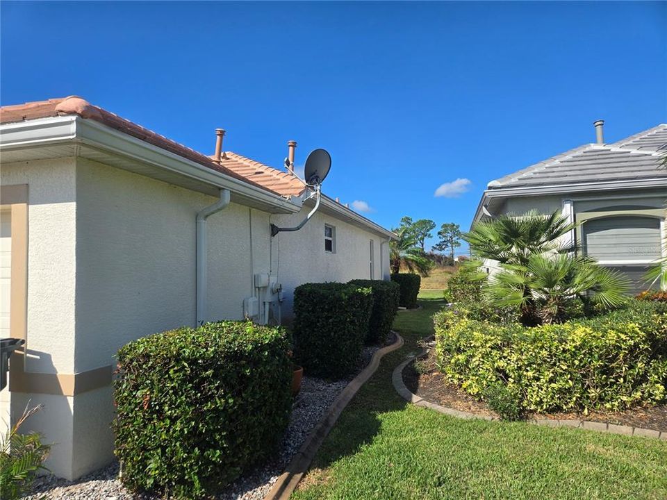 For Sale: $349,000 (2 beds, 2 baths, 1590 Square Feet)