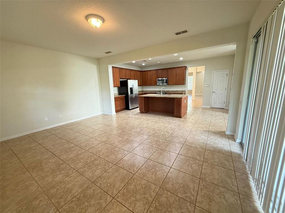 For Rent: $3,500 (4 beds, 3 baths, 2616 Square Feet)