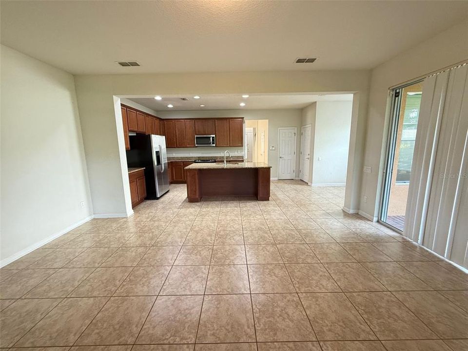 For Rent: $3,500 (4 beds, 3 baths, 2616 Square Feet)